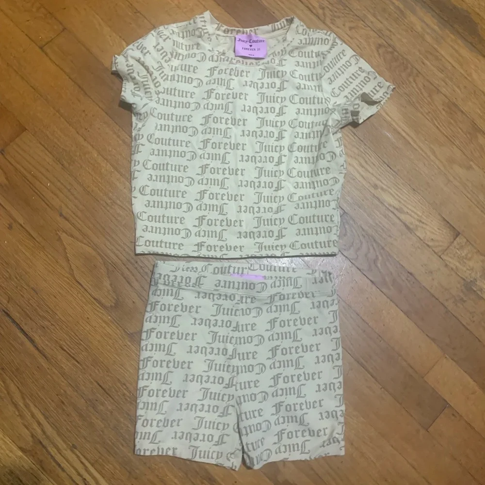 Juicy Couture matching set Size S - Picture 1 of 1